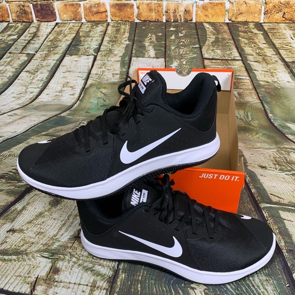 Nike Other - NIB Nike Fly By Low Black And White Men’s Size 10